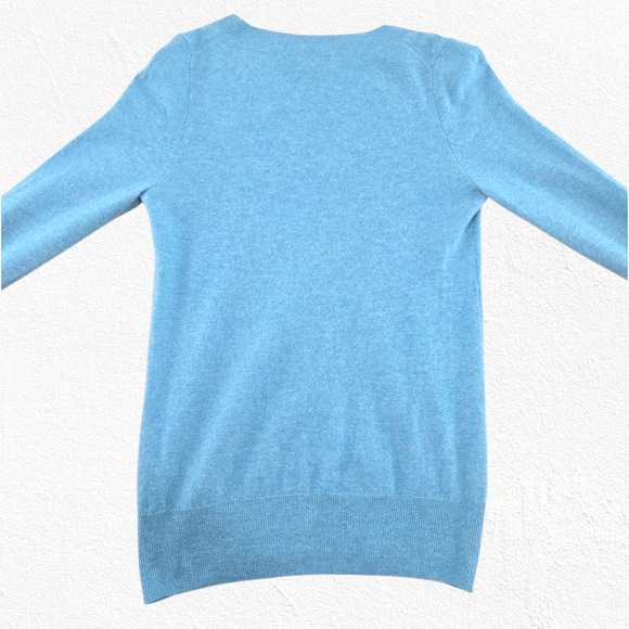 J. Crew Soft Blue Italian Cashmere V-Neck Popover Cozy Knit Sweater Size Medium - Picture 9 of 10